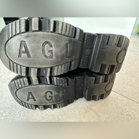 Agl - Picture 2 of 3